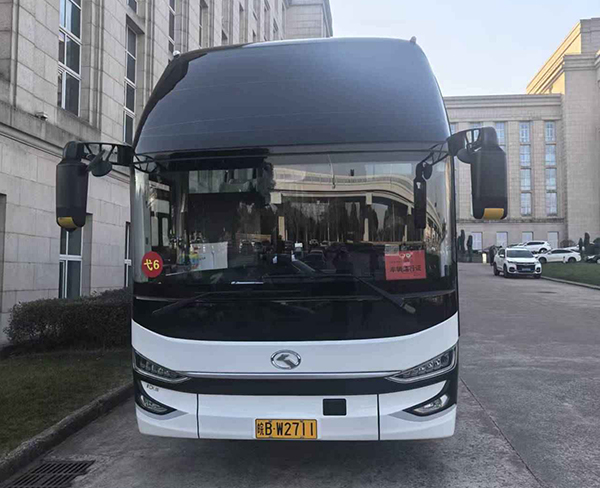 大巴車